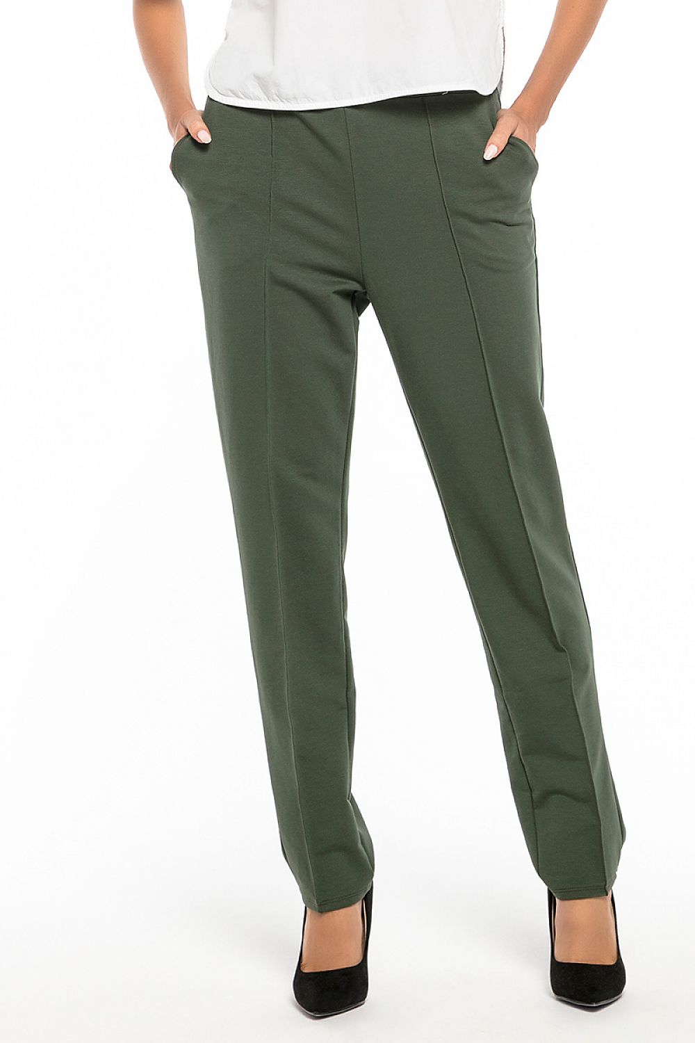 Elegant Women’s Cotton Knit Trousers by Tessita featuring chic pockets, perfect for sophisticated dressing.