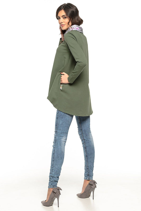 Luxury Tessita tunic featuring an extended back and stylish floral turtleneck, perfect for everyday elegance.