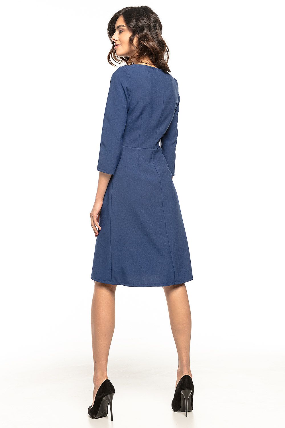 Side view of the luxurious Tessita Daydress with a sophisticated side zip closure and graceful drape.