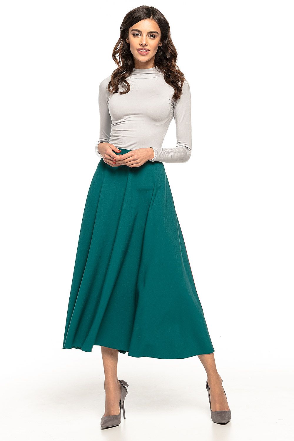 Luxurious Tessita midi skirt with a stylish glued belt and decorative zipper, perfect for chic outfits.