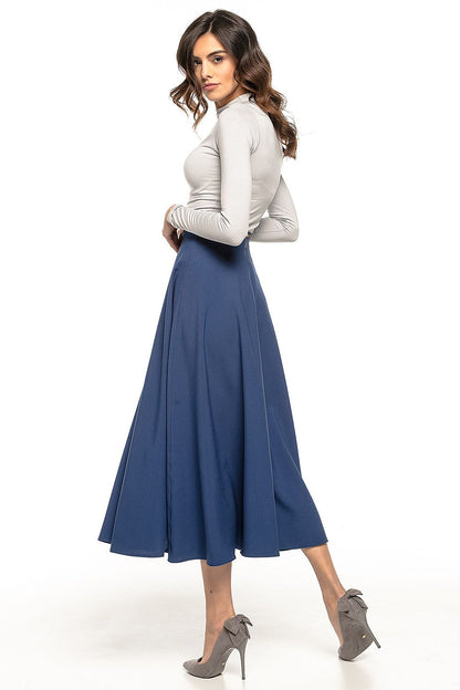 Chic 50s style midi skirt by Tessita, crafted from premium materials for an elegant and comfortable fit.