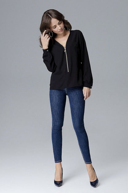 Elegant long-sleeve blouse by Lenitif, showcasing a sophisticated zipper closure, ideal for pairing with tight 7/8 pants.
