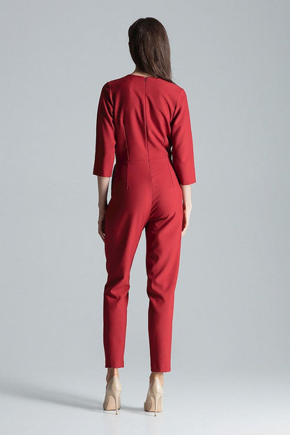 Back zipped closure of Figl's luxurious maroon polyester jumpsuit, combining comfort and elegance in every design.