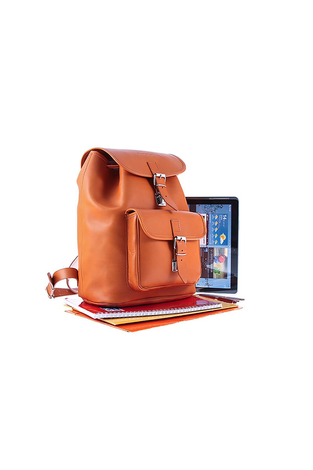 Luxury VOOC Vintage P38 large leather rucksack backpack in elegant tan colour, featuring a front pocket and soft padded straps, ideal for A4 format items, handmade by Verosoft.