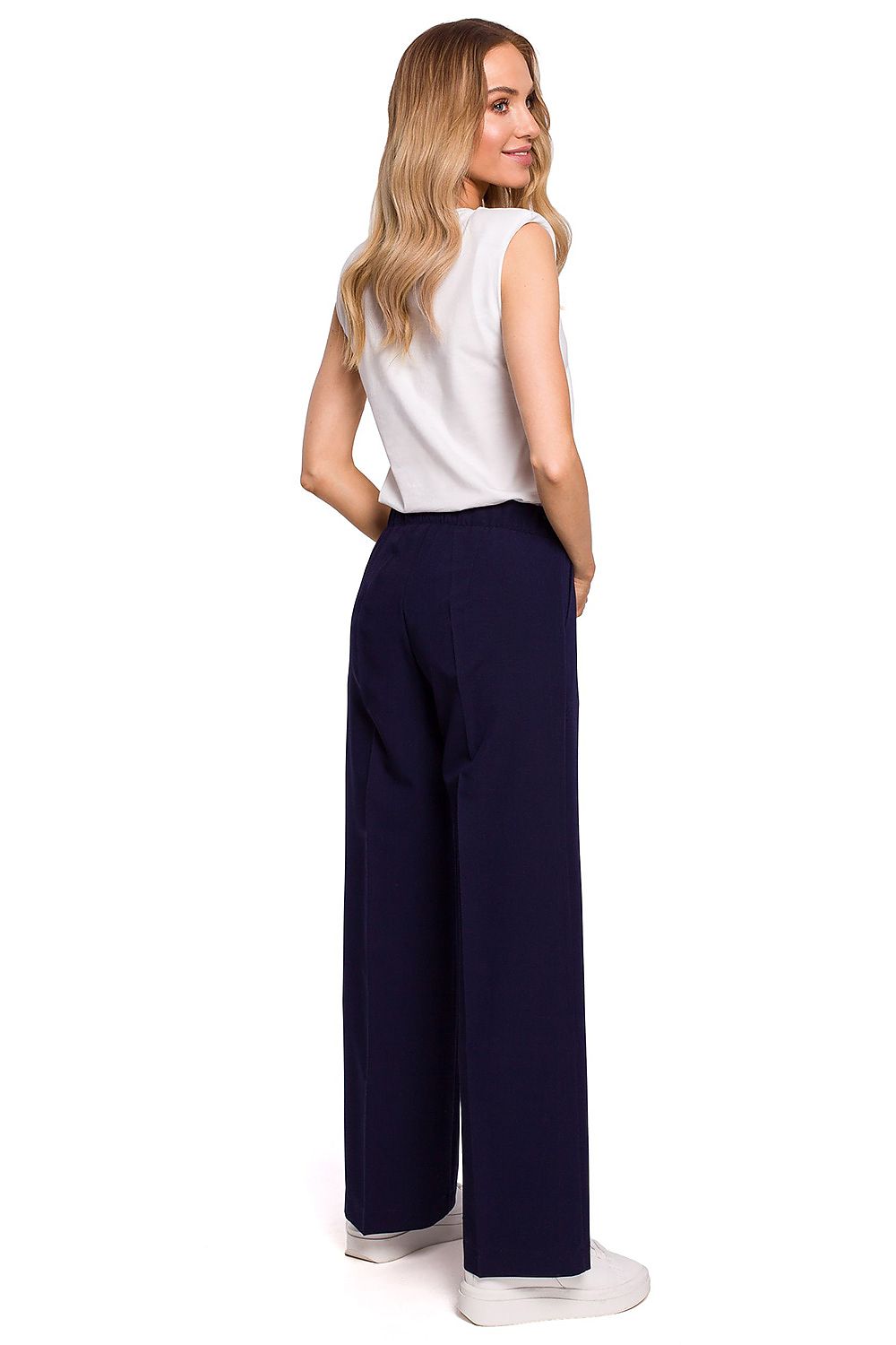 Elegant Wide Leg Trousers with Pleats and Elastic Waistband by Moe, showcasing a chic back view on a model, perfect for a luxurious and comfortable style.