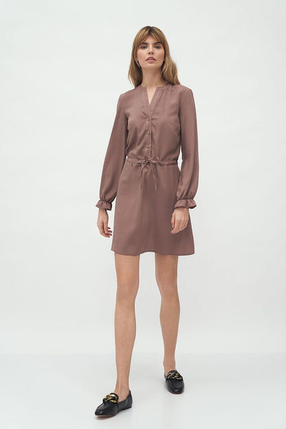 Chic front view of the Nife Women's Timeless Viscose Daydress with Tie Waist and Frill Trim Sleeves, showcasing a sophisticated design in a rich brown colour.