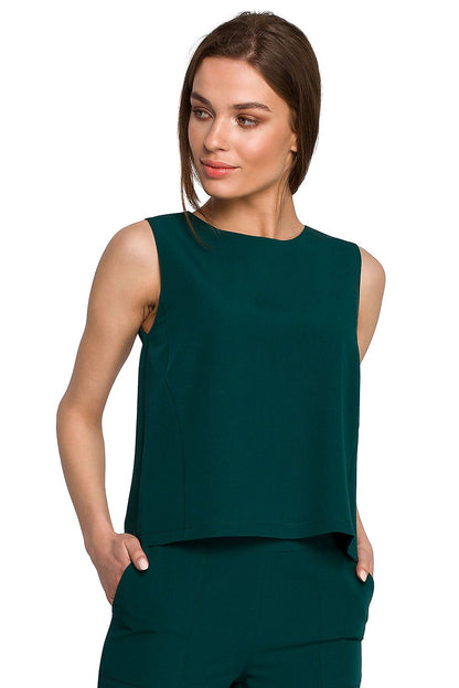 Stylove Blouse Stylove presented in an exquisite green hue, featuring a chic sleeveless design ideal for a stylish wardrobe.