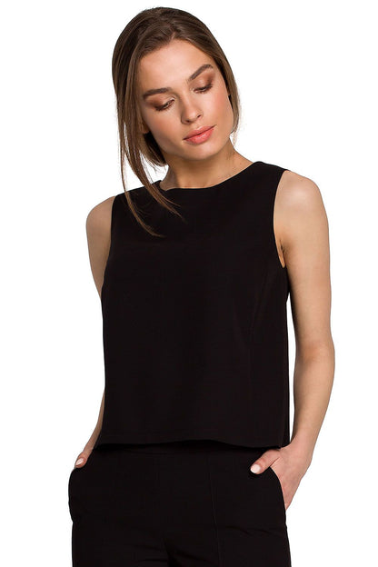 Stylove Blouse Stylove in a timeless black finish, featuring a minimalist design that elevates elegant attire.