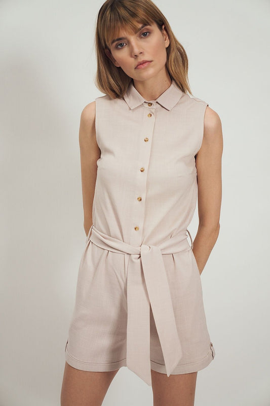 Elegant Suit Nife jumpsuit featuring a collar and button details, perfect for warm summer days.