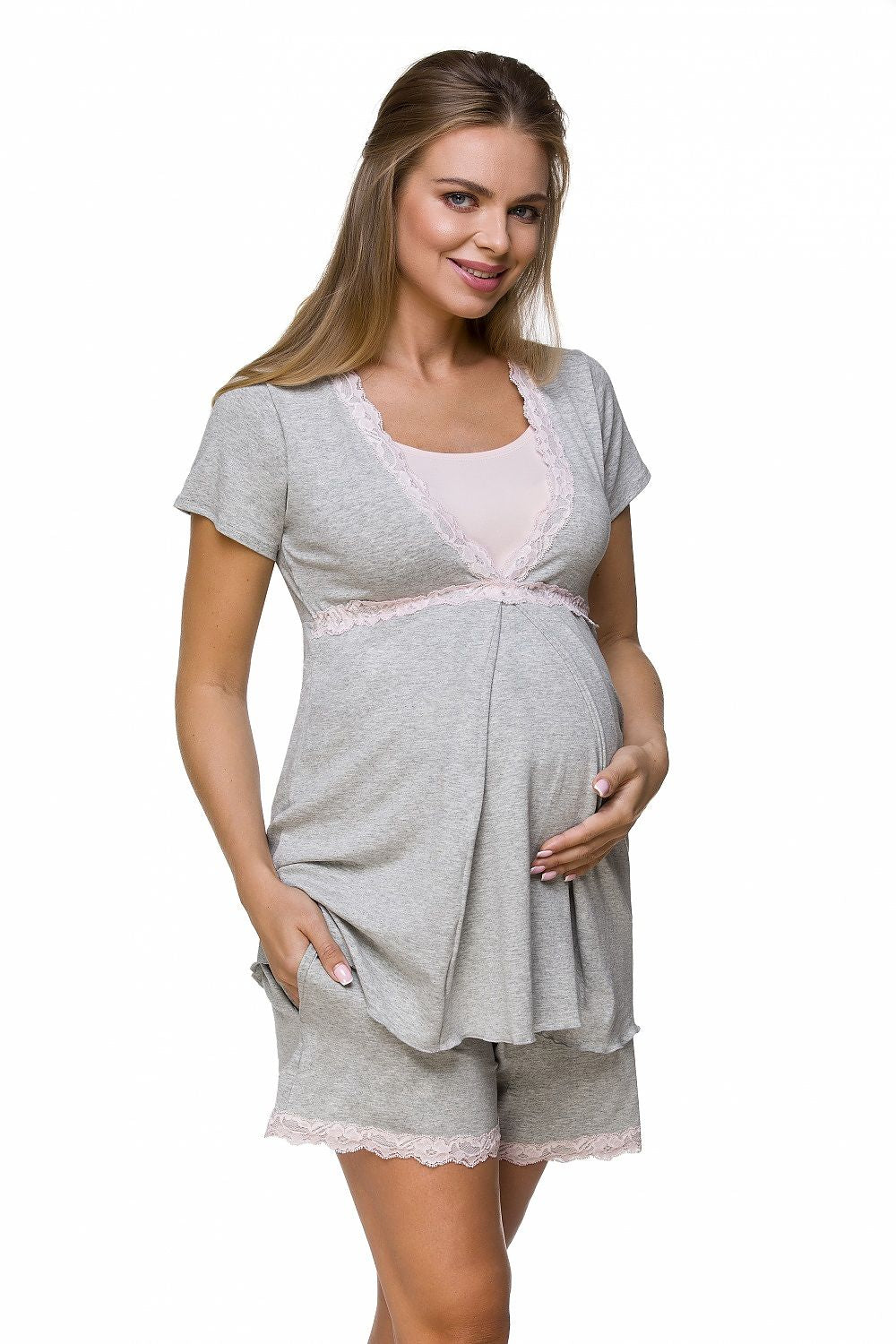 Elegant maternity pyjamas set by Lupo Line featuring a grey knitwear design with pink lace detailing, perfect for expecting mothers.