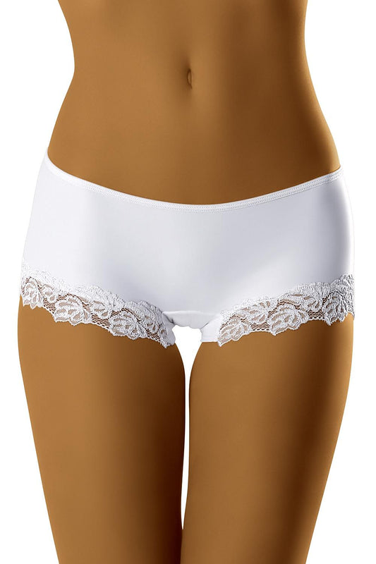 Wolbar Luxury Floral Lace Shorts in Soft, Elastic Fabric - Elegant white shorts adorned with delicate floral lace detail, designed for a comfortable fit with high-quality materials. Available in EU sizes S, M, L.