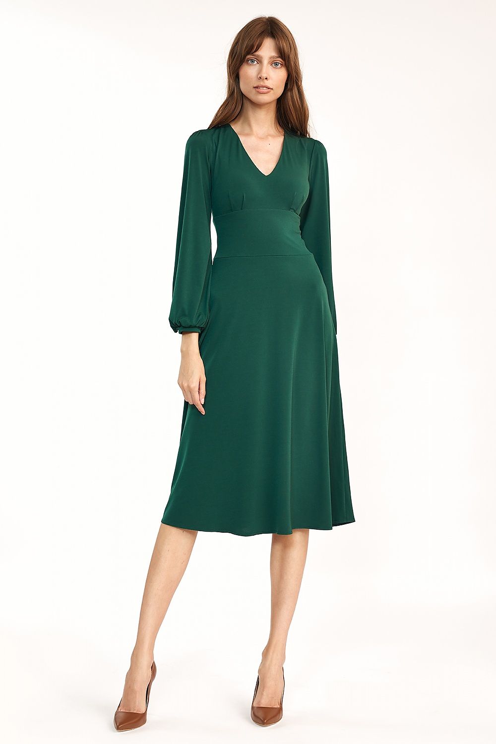 Elegant Classic Midi Dress with V Neckline and Long Sleeves by Nife, showcased on a model in a rich green colour, perfect for both work and casual wear.