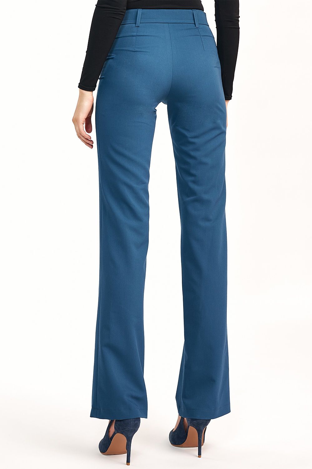 Elegant Women’s Flared Trousers with Elevated Waist by Nife showcased from behind, featuring a sleek silhouette and a sophisticated blue hue, perfect for timeless style and comfort.
