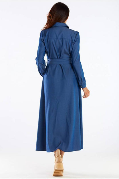 Fashionable back view of a maxi dress with buttoned trapeze bottom and collared belt, demonstrating the elegant flow and craftsmanship of this light and airy Awama design.