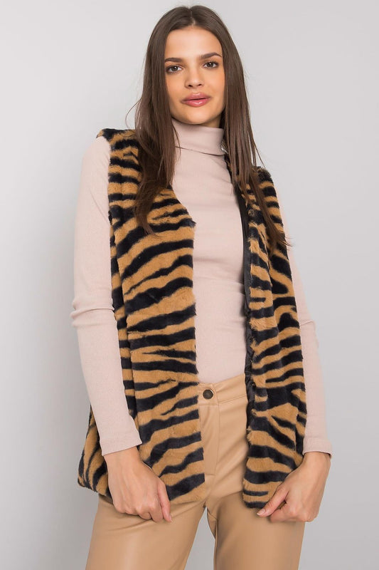 Luxurious animal print gilet vest by Yups in sizes S to XL, featuring a stylish hook-and-eye fastening, perfect for upscale fashion looks.