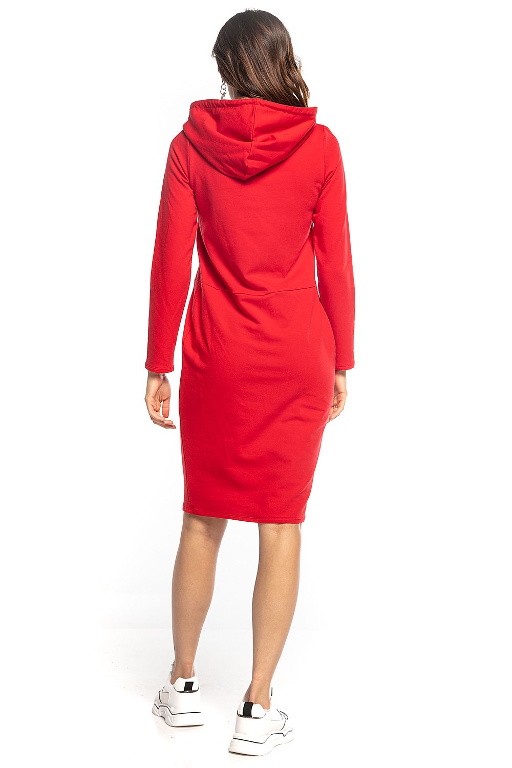 Sophisticated red hoodie dress featuring a stylish design and practical pockets, designed by Tessita for contemporary comfort.
