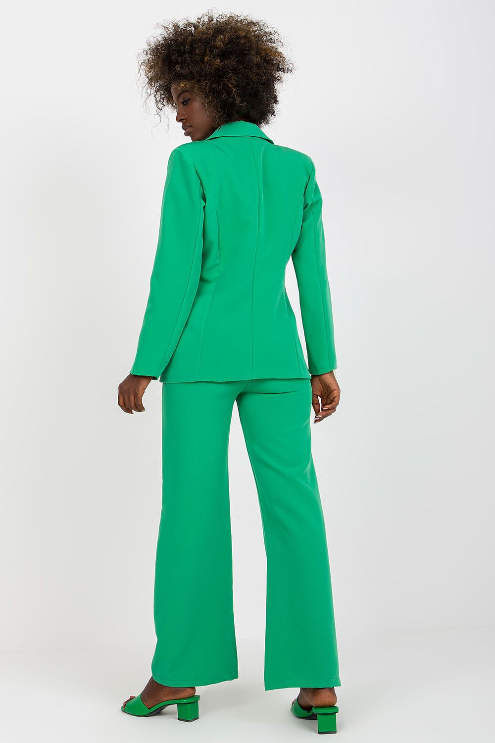 Stylish Ladies' Jacket by Italy Moda featuring a sleek green design with shoulder cushions, perfect for elegant occasions.