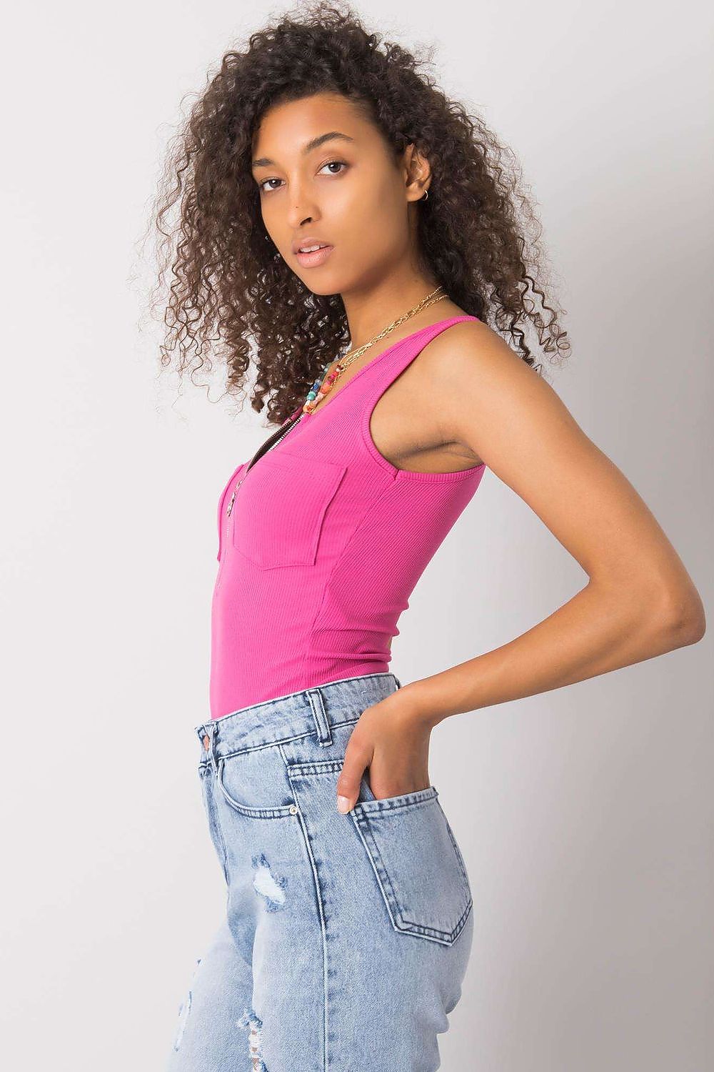 Luxury Italy Moda T-Shirt with Decorative Zipped Pockets and Round Neckline for Summer, presented in a side profile of a woman wearing a pink tank top with zipped pockets and stylish denim.