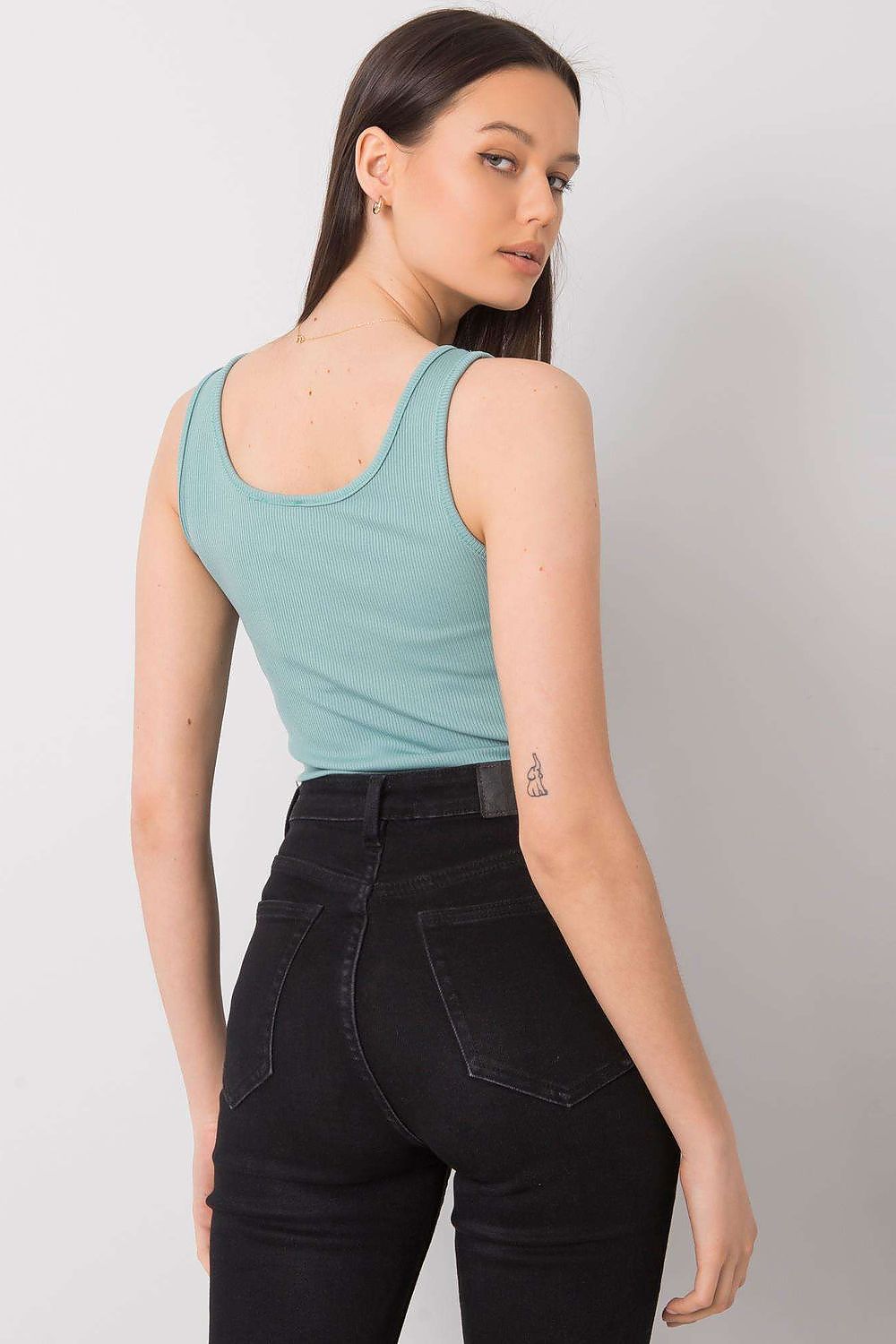 Luxury Italy Moda T-Shirt with Decorative Zipped Pockets and Round Neckline for Summer, featuring a stylish back view on a model wearing a modern outfit.