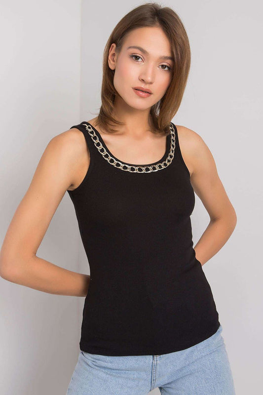 Elegant Ribbed Cotton Top with Decorative Chain – Och Bella Fashion Essentials displayed on a model, showcasing the intricate chain detail on the neckline, paired with stylish denim, exuding a luxurious and sophisticated vibe.