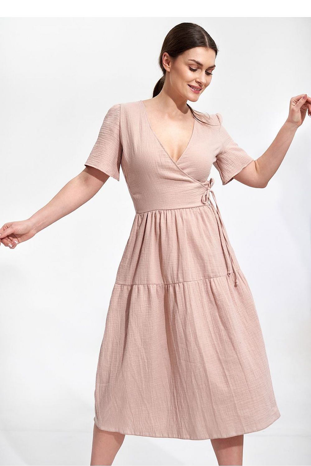 Elegant Figl Summer Midi Dress with Short Sleeves and Flared Cut in 100% Cotton. This chic dress features a soft pink hue and flowing silhouette, perfect for summer occasions.