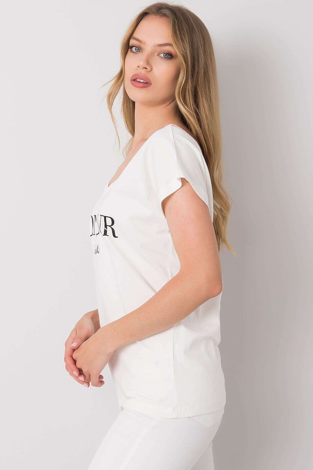 Luxury Cotton T-Shirt with Heart-Shaped Neckline and Decorative Inscription - Available in EU Size 0, featuring a model showcasing the shirt from the side with a heart-shaped neckline and decorative inscription.