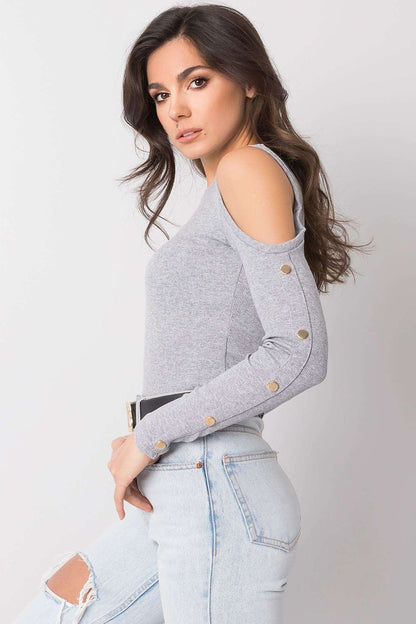 Elegant Fitted Cotton Blend Blouse with Ribbed Long Sleeves by Rue Paris, model poses in casual chic attire, accentuating the luxurious fabric and fit.