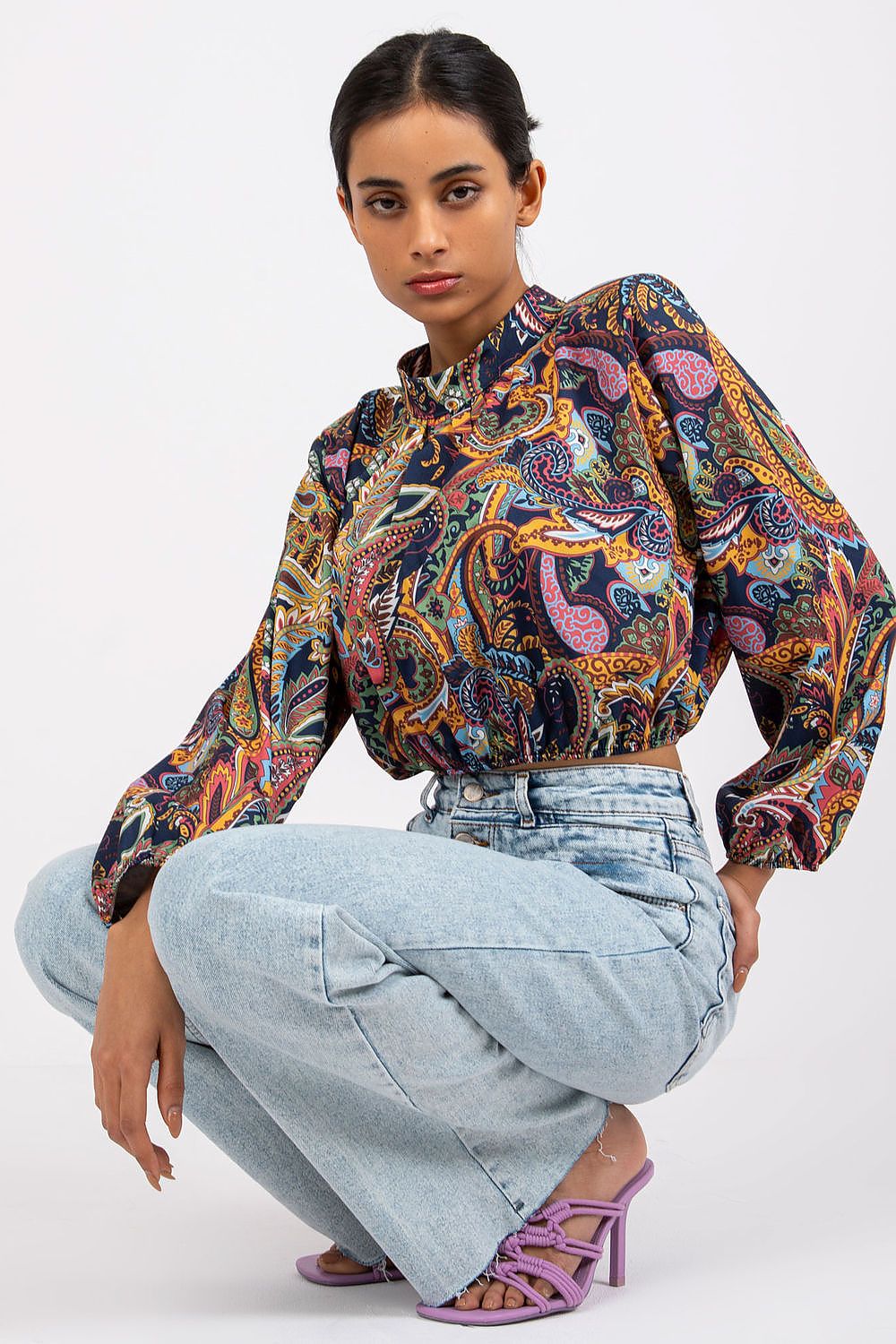 Luxury Short Blouse with Long Sleeves and Stand-Up Collar by Italy Moda, featuring bold colours in a paisley pattern, perfect for a stylish casual outfit.