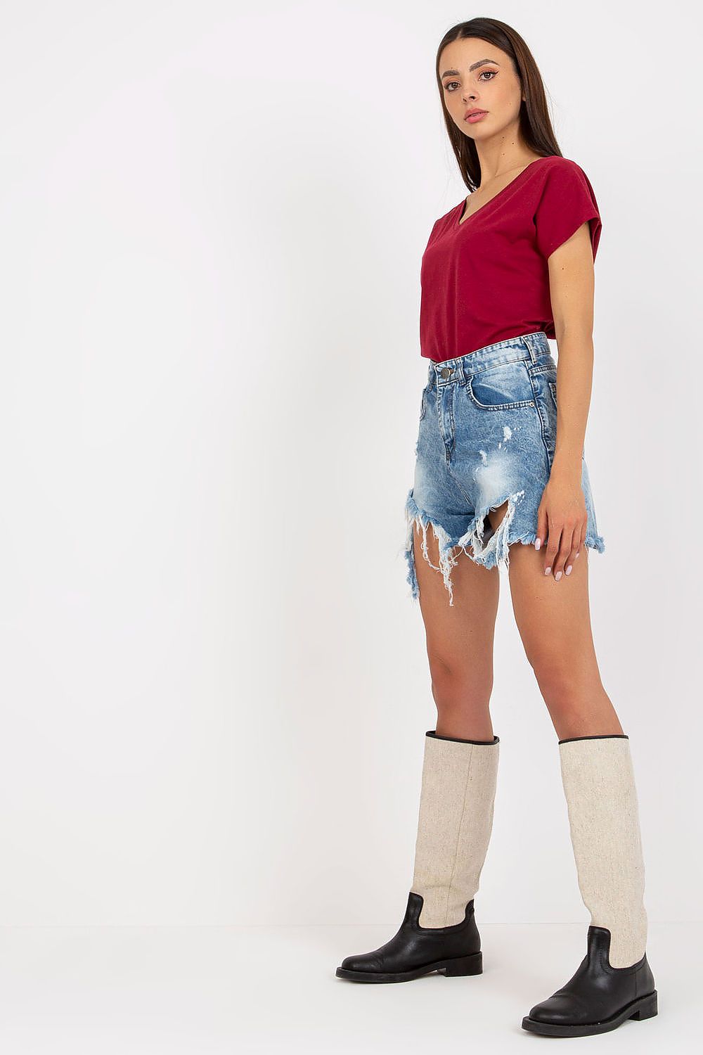 Luxurious Heart Neckline T-Shirt in 95% Cotton featured alongside trendy distressed shorts, exuding a laid-back yet elegant vibe.