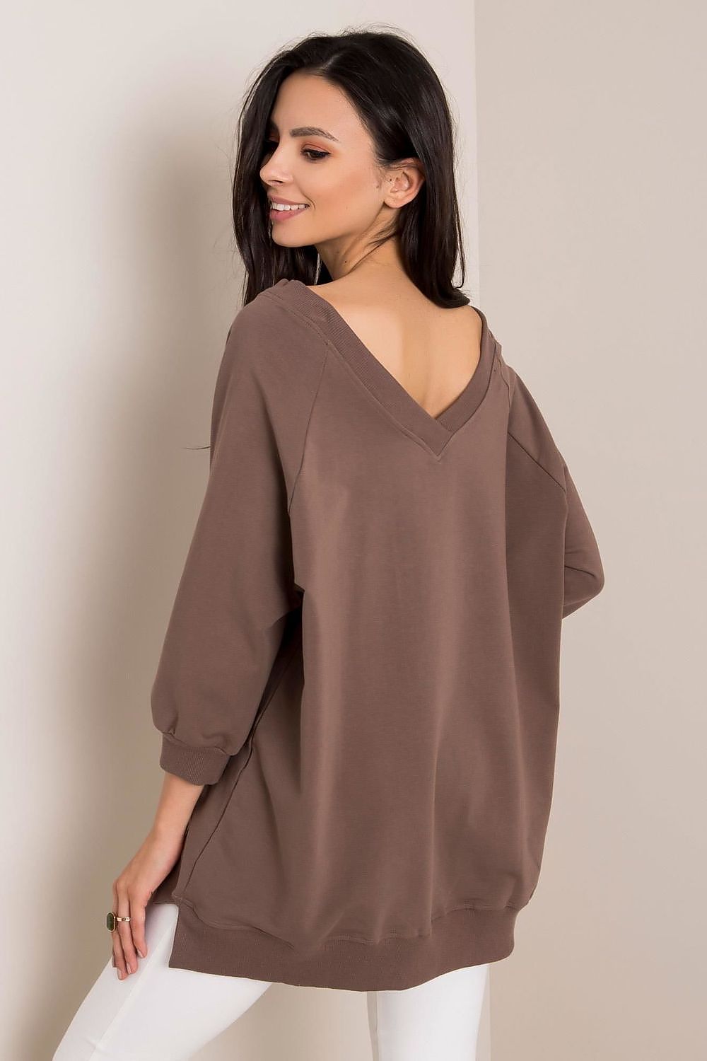 Loose Fit Rue Paris Sweatshirt With Heart Neckline, featuring a chic heart-shaped back neckline, perfect for a luxurious laid-back style.
