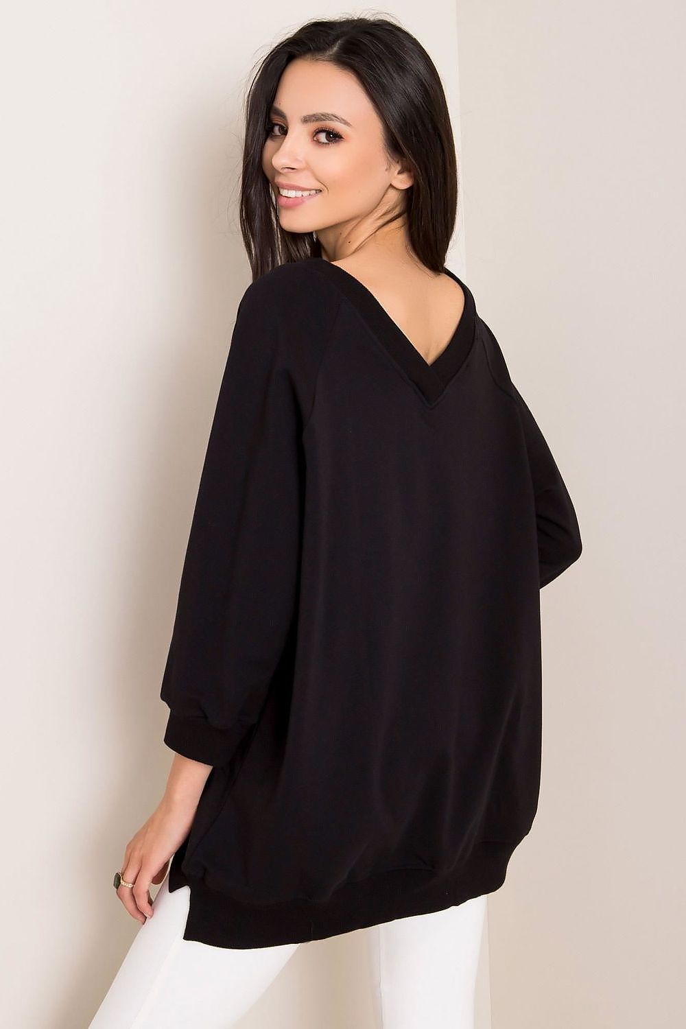 Loose Fit Rue Paris Sweatshirt With Heart Neckline, featuring a heart-shaped neckline in an elegant black hue, ideal for a modern luxury wardrobe.