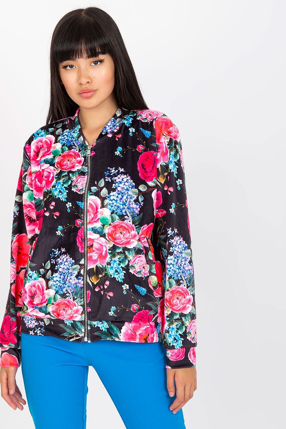 Chic model exhibiting a Luxurious Women's Zip-Up Sweatshirt by Rue Paris with Side Pockets in a striking black floral print.