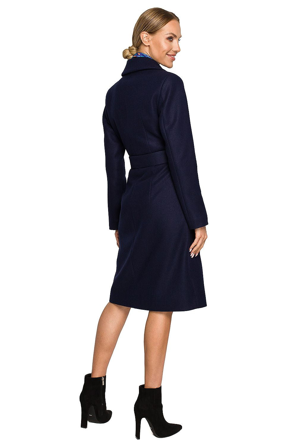 Back view of the Elegant Fleece Coat With Belt, Classic Collar & Pockets highlighting its stylish silhouette and versatility for any occasion.
