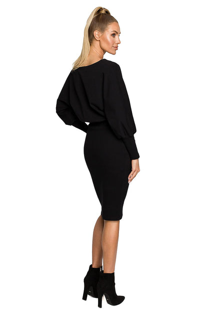 Elegant Moe Daydress in a cotton and spandex blend, showcased on a model from the back, featuring a sophisticated cut perfect for everyday luxury.