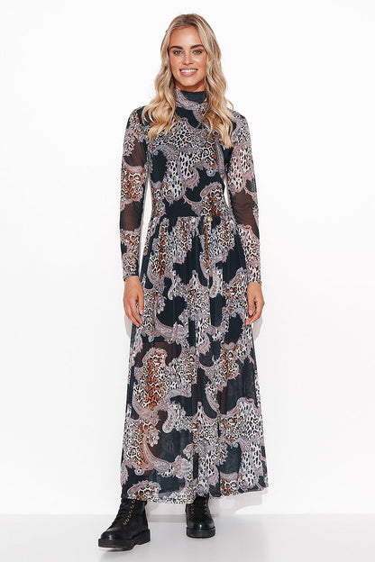 Close-up of the Makadamia maxi dress detailing, showcasing the fitted upper part that beautifully emphasizes the bust.