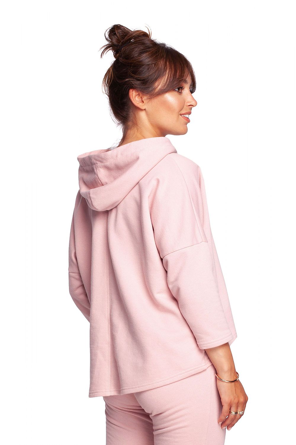 Elegant BeWear Loose-Fitting Trapeze Sweatshirt in Soft Knit with Hood and Faux Leather Accents showcased on a model, featuring a chic back view in a soft pink hue.
