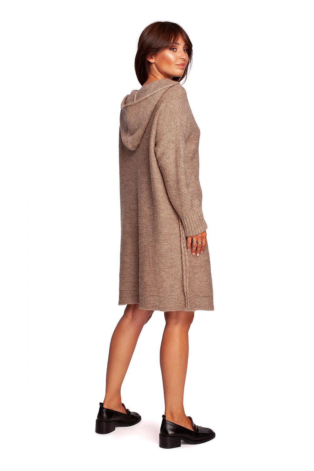 Rear view of the Knee-Length Hooded Knit Sweater Dress by BE Knit in warm brown, featuring a hood and knee-length design, elegantly styled for a comfortable autumn look.