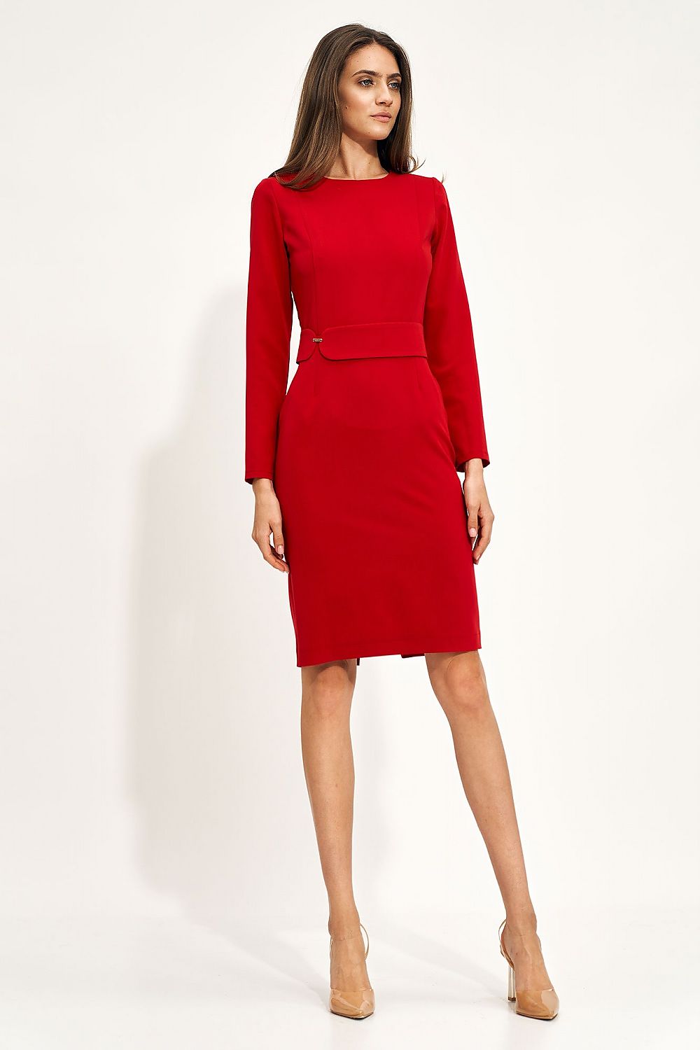 Elegant Red Pencil Dress with Long Sleeves and Waist Embellishment by Nife, featuring a flattering silhouette and sophisticated design, perfect for formal occasions.