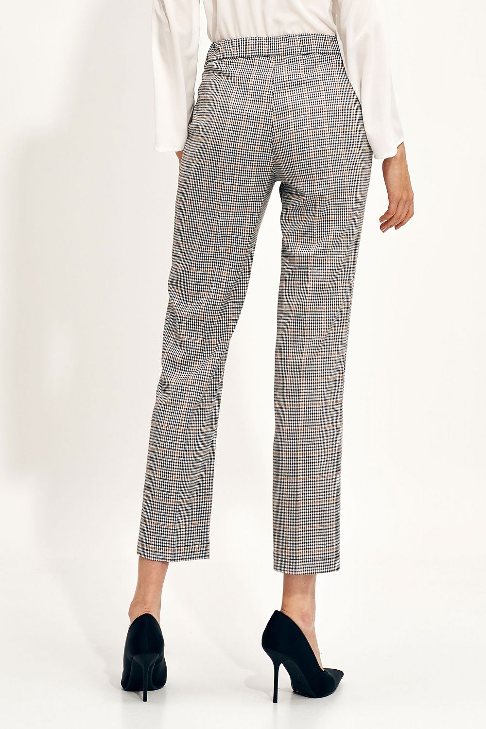 Elegant Nife Women's Chino Trousers showcasing a stylish elastic waistband and pockets, pictured from the back, highlighting modern straight leg design for refined looks.