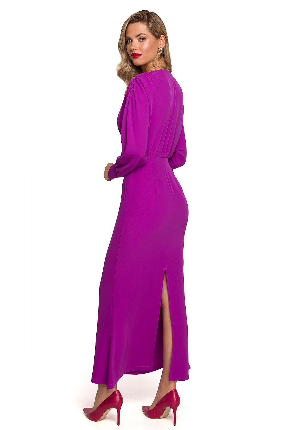 Elegant Maxi Cocktail Dress with Deep Neckline, Voluminous Sleeves and Slit by Makover, showcasing a rich purple colour on a model from the back.