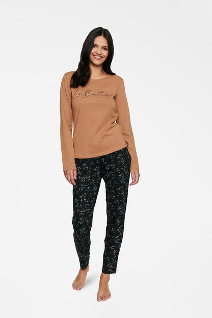 Elegant three-piece 100% cotton pajama set featuring a caramel long-sleeve blouse with a delicate inscription, complemented by stylish printed pajama bottoms in a dark floral design, ideal for luxurious relaxation.
