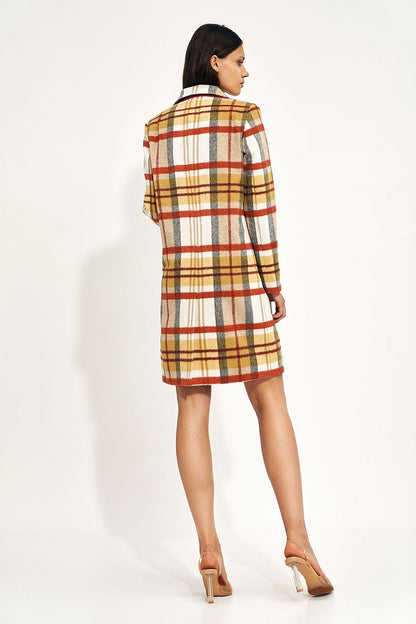 Back view of a chic plaid coat by Nife, highlighting its tailored fit and classic collar, displayed on a model in elegant heels, against a neutral background for an understated luxury feel.