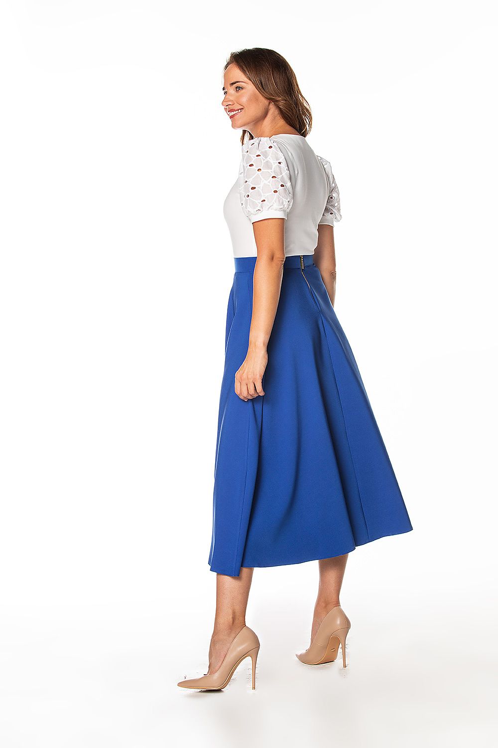 Tessita's elegant mid-calf skirt showcasing a fashionable decorative zipper, available in various sizes from S to XXL.