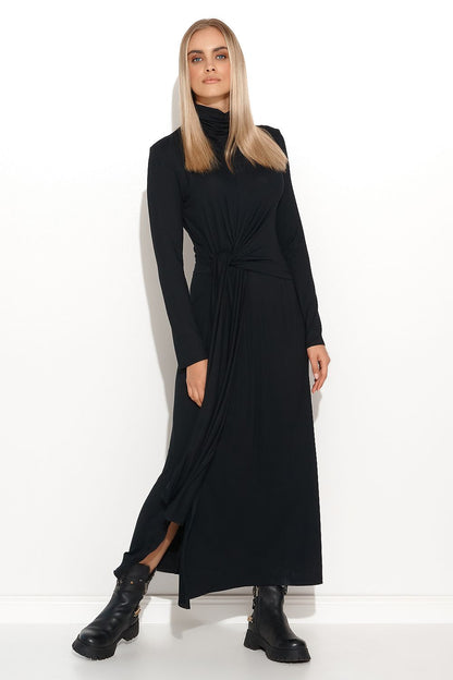 Chic Makadamia Long Turtleneck Daydress showcasing a luxurious turtleneck design with long sleeves and a flattering fit.