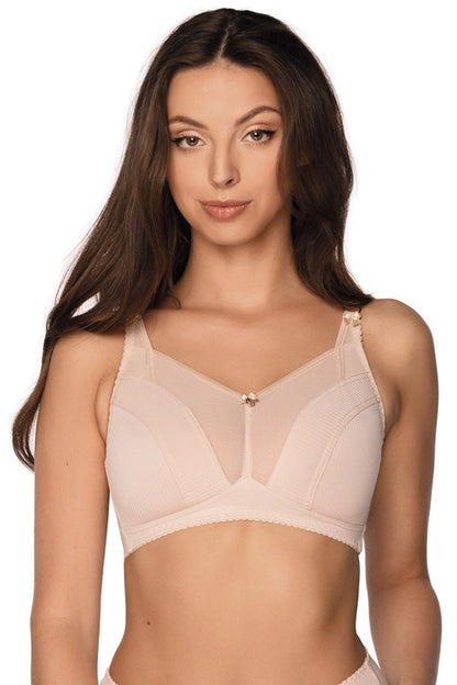 Elegant Gaia Kalliste bra model showcasing no wires for enhanced comfort, featuring reinforced straps and a sophisticated design, ideal for everyday wear.