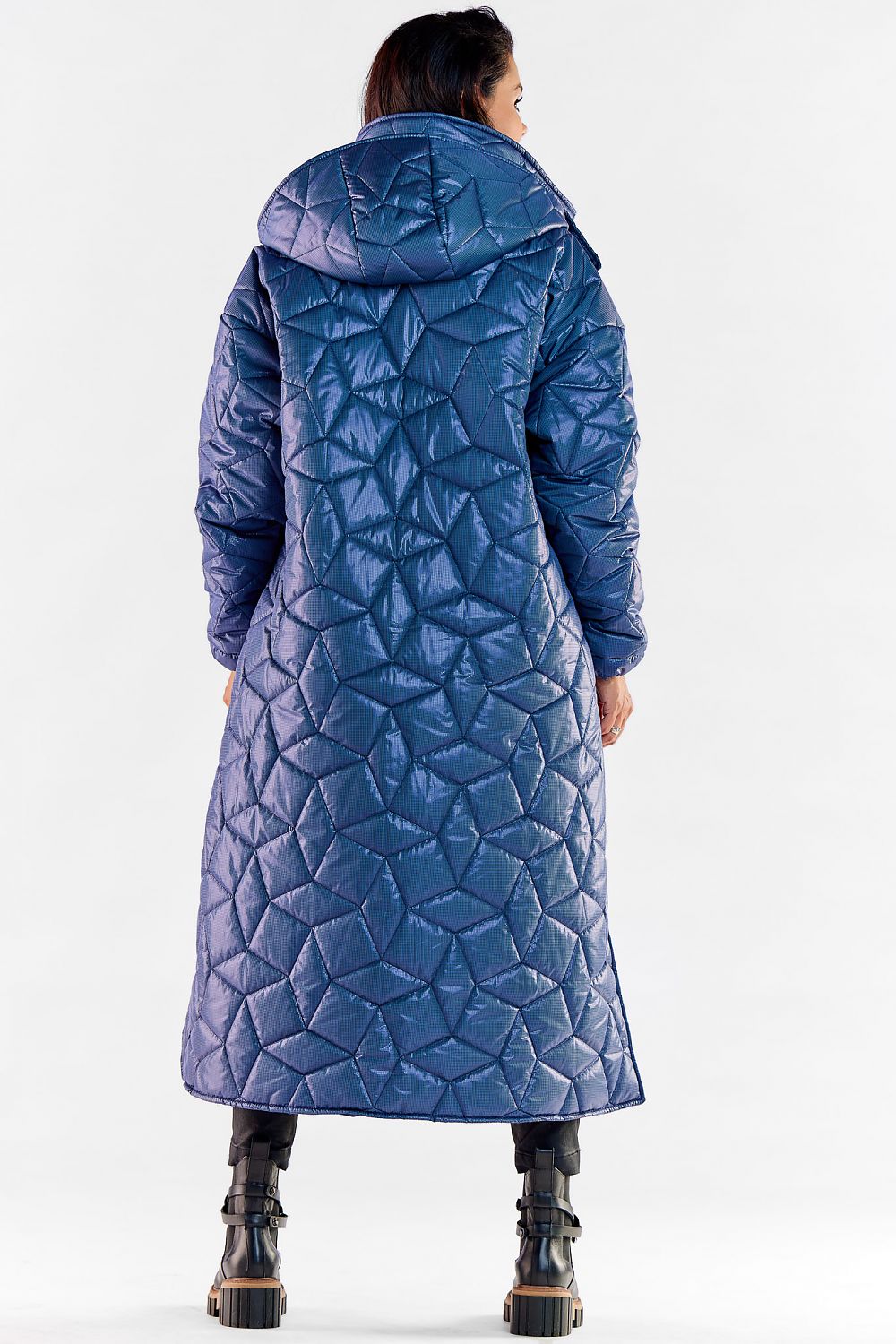 Chic back view of a luxurious long quilted coat in blue, highlighting the ribbed sleeves and stylish silhouette, ideal for sophisticated winter fashion.