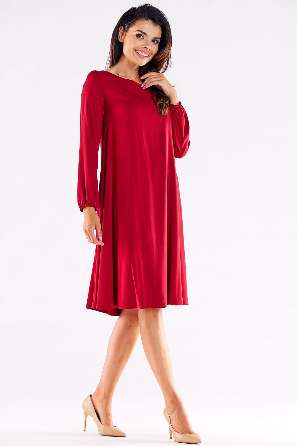 Stunning elegant women's trapezoidal daydress in deep red, featuring long sleeves and a flattering silhouette for versatile styling.