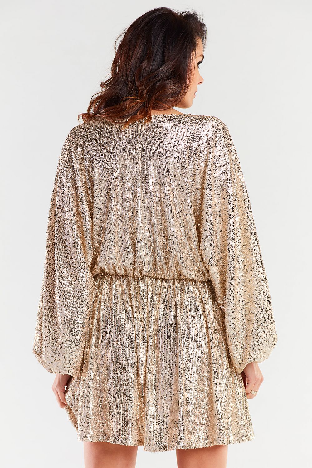 Refined back view of a shimmering gold evening dress by Awama, designed with wide sleeves and a cinched waist, perfect for formal gatherings.