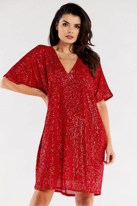 Luxurious loose evening dress in vibrant red with a sparkling sequined texture, featuring a flattering V-neckline and wide sleeves, perfect for formal occasions.