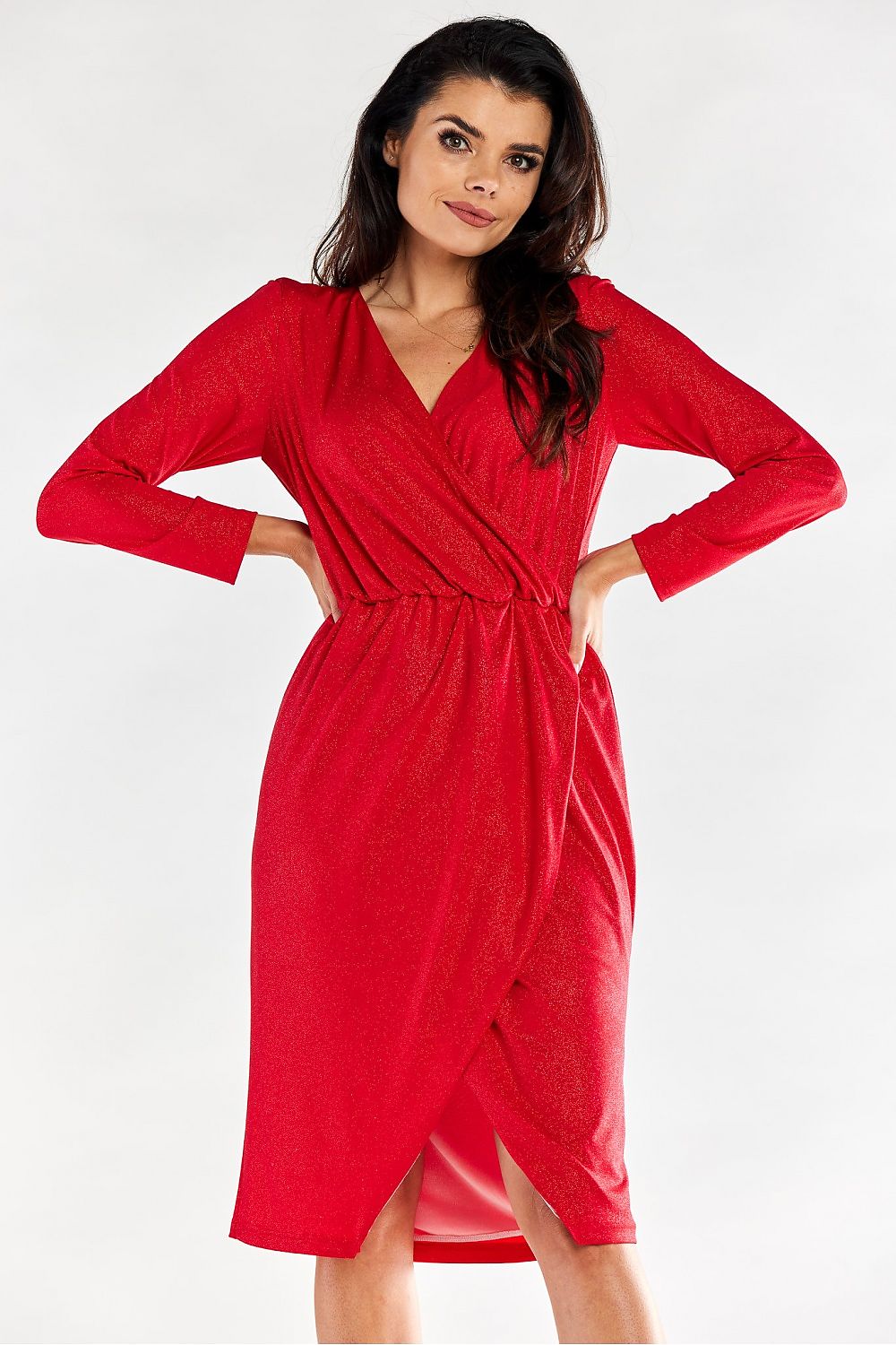 Sophisticated red envelope dress featuring long tapered sleeves and an elastic waistband, ideal for elegant occasions.